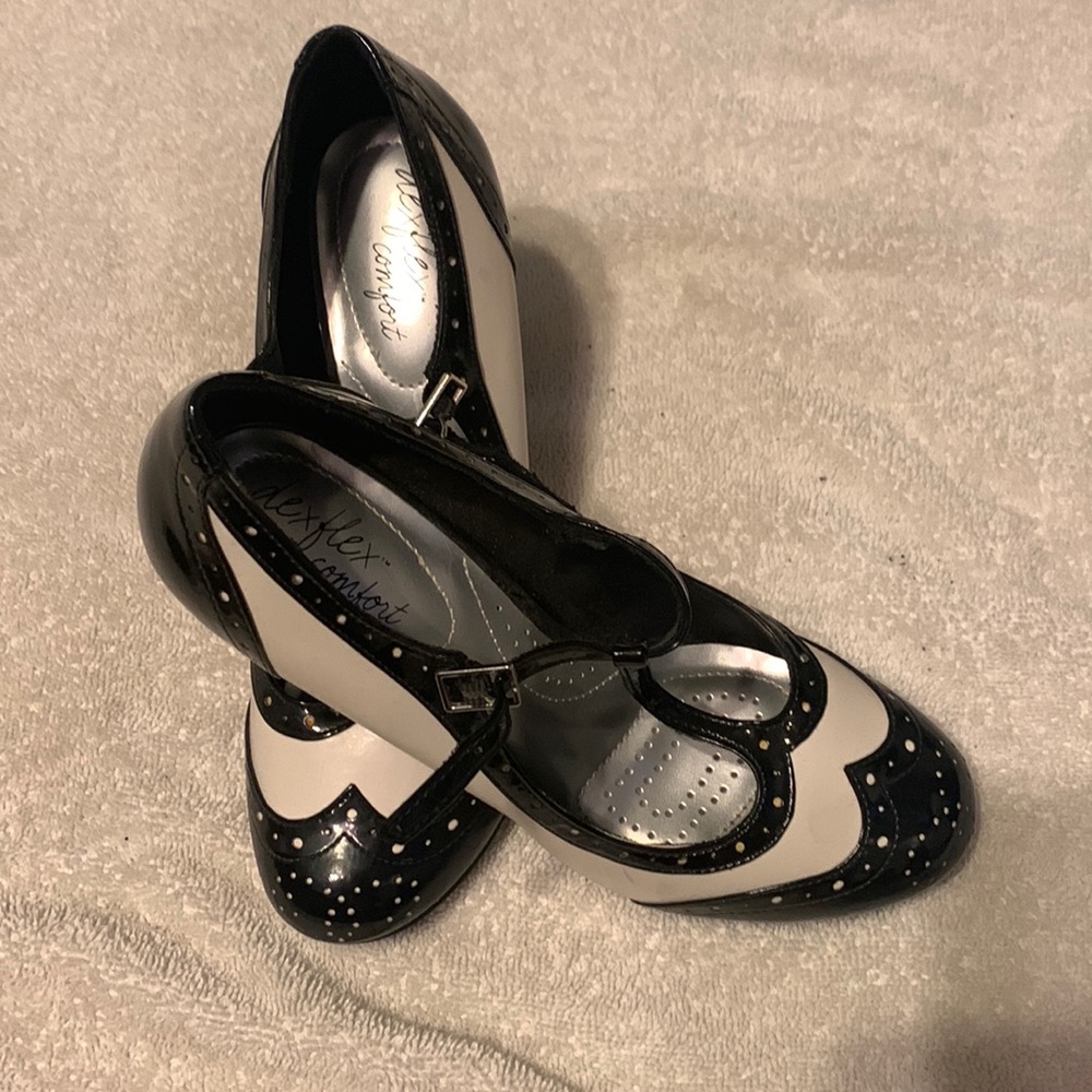 Vintage style heels, size 81/5, great condition